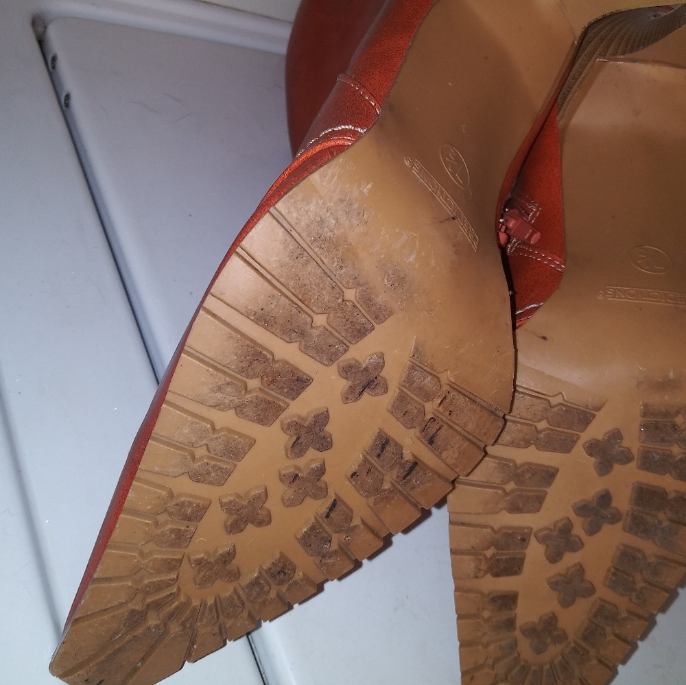 Boots - Picture 5 of 7